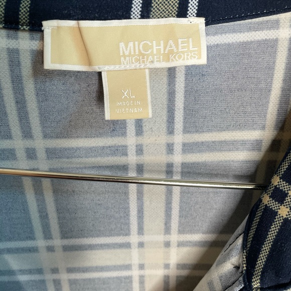 Dress. Used - Picture 3 of 3